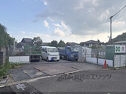 11 / 33