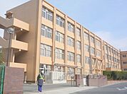 老上中学校まで450メートル