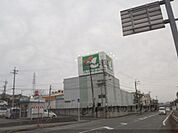 フレンドマート　雄琴駅前店まで1400メートル