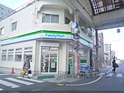 ファミリーマート　草津駅東口店まで230メートル