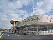 フレンドマート　志津東草津店まで800メートル