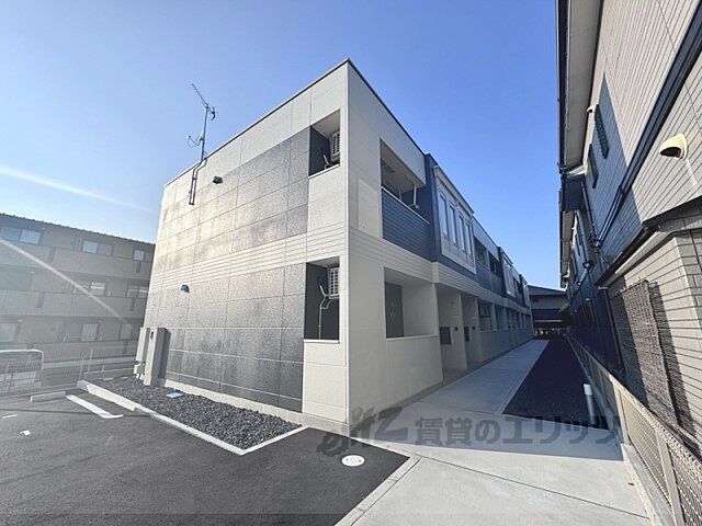4 / 8