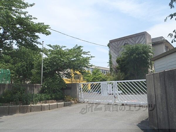 画像11:第4向陽小学校まで700メートル