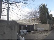 川岡東小学校まで600メートル