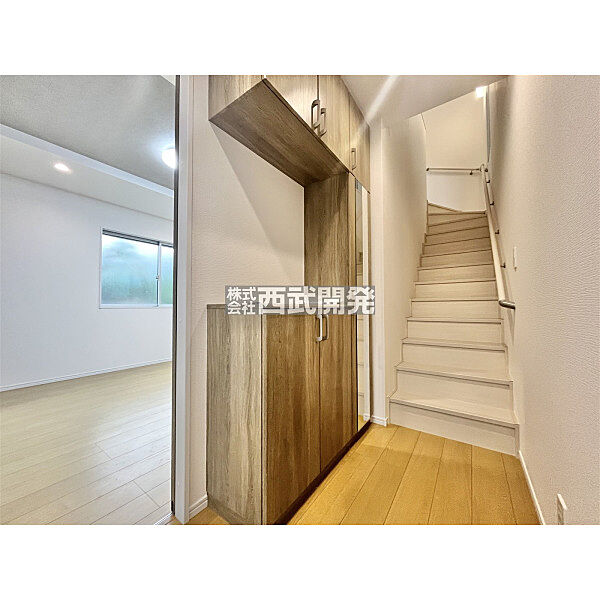 玄関を拡大表示