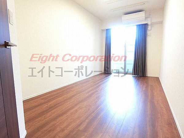 寝室を拡大表示