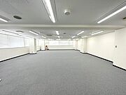 事務所仕様のOAフロア（45.6坪）