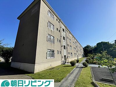 外観：緑豊かな住環境