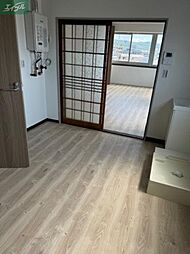 JR山陽本線 岡山駅 徒歩13分の賃貸マンション 4階1DKのリビング/ダイニング