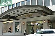 天満屋岡山店 427m