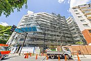 耐震補強工事・大規模修繕工事実施中！（令和9年4月完了予定）工事内容：SRC外付フレーム・部分スリット工事、外壁塗装・防水工事