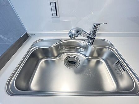 【キッチン】浄水器内蔵水栓。