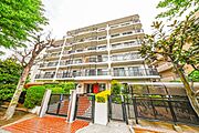 総戸数44戸。長谷川工務店施工のマンションです。