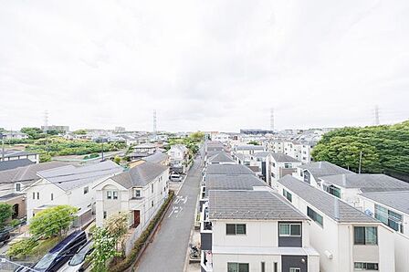 バルコニーからの眺望晴れた日には青空が広がります
