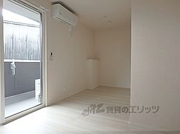 近鉄京都線 上鳥羽口駅 徒歩5分の賃貸アパート 2階1Kのリビング/ダイニング