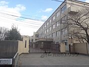 桂川中学校まで900メートル