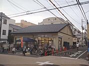 セブンイレブン　伏見新町4丁目店まで20メートル