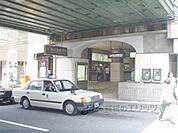 近鉄桃山御陵前駅まで2900メートル