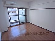 8帖洋室