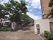 祥豊小学校まで70メートル