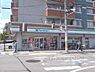 周辺：ファミリーマート　中久世一丁目店まで200メートル