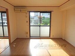 エスト京田辺II 103 1階3LDKのリビング/ダイニング