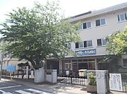 勝山中学校まで400メートル