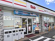 デイリーヤマザキ　十条油小路店まで180メートル