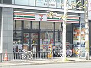 セブンイレブン　京都大宮後院通店まで160メートル