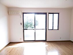 ハイツシャリオC 1 2階3LDKのリビング/ダイニング