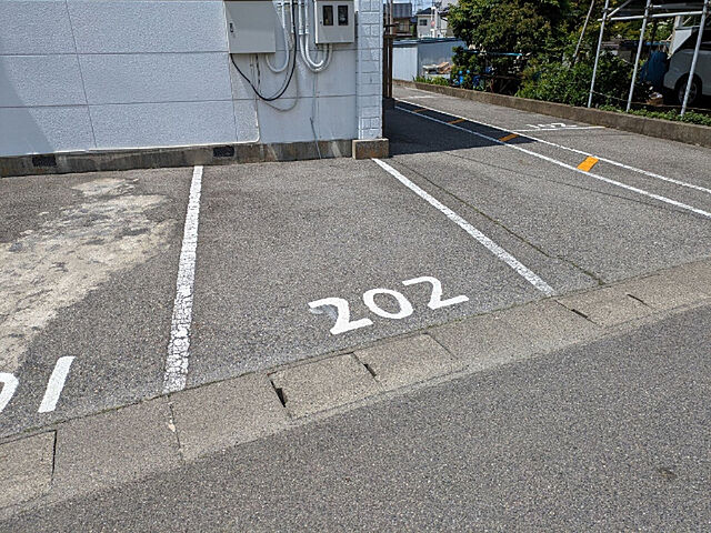 7 / 13
