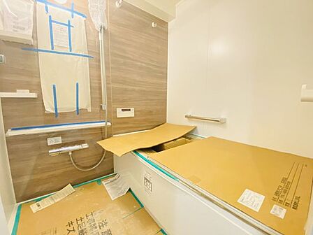 雨の日などに心強い浴室乾燥機付。洗濯物を乾かすだけでなく、カビ防止にもなる嬉しい設備です。