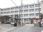 東大阪市立玉川小学校まで約４９０m（徒歩７分）です。