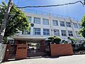 勝山小学校まで...