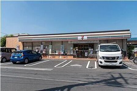 セブンイレブン 江戸川北小岩7丁目店 290m