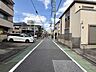 外観：前面道路含む現地写真