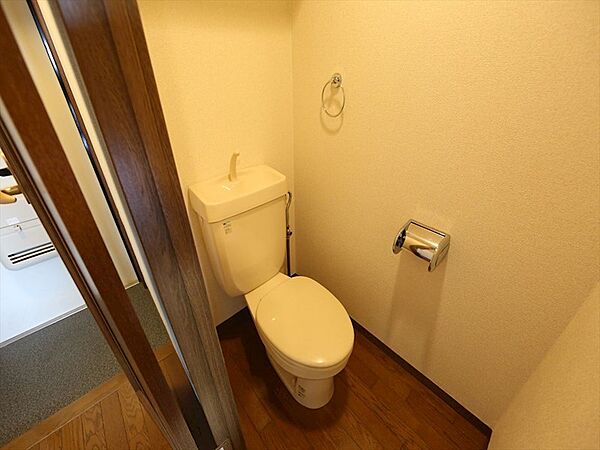 画像7:トイレ（お風呂トイレ別）温水洗浄暖房便座取り付け可
