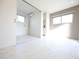 アダージョ六番町 202 2階1LDKのリビング/ダイニング