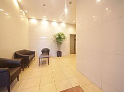 エントランス　防犯カメラ　オートロック　宅配BOX付