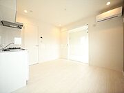 LDK8.5帖　洋室5帖　つなげても使えます　同仕様写真