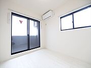 洋室5帖　エアコン完備　バルコニー　同仕様写真