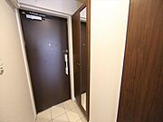 玄関　シューズボックス　姿見鏡付き（収納充実してます）