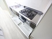 システムキッチン（ガス3口コンログリル付）