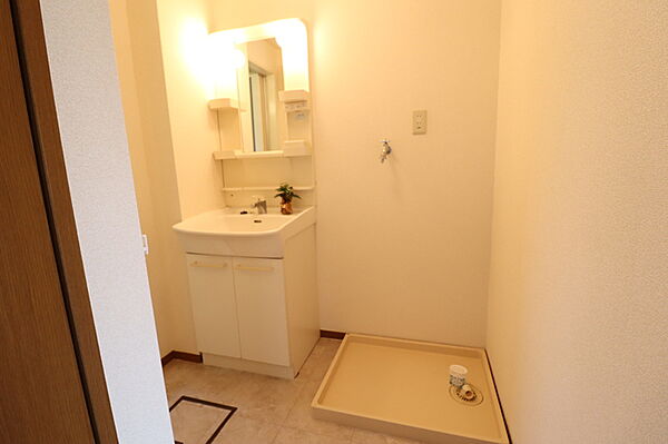 apartment 茨城県龍ケ崎市松ケ丘1丁目6-13
松ケ丘の賃貸情報を見る
物件地図