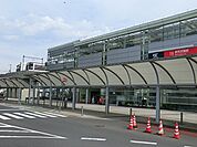 研究学園駅（1900m）