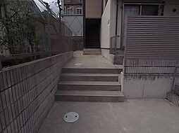 3 / 10