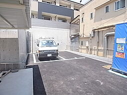4 / 10