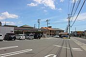 セブンイレブン南足柄関本店(690m)