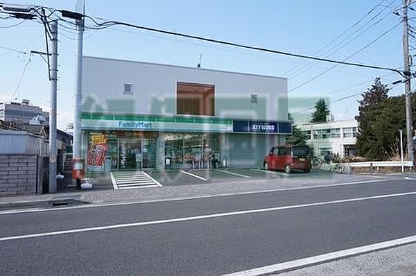 画像19:ファミリーマート新松田店(646m)
