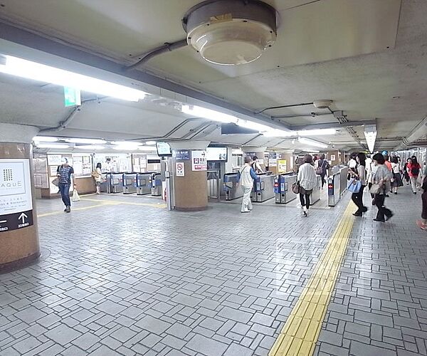 画像5:烏丸駅まで640m